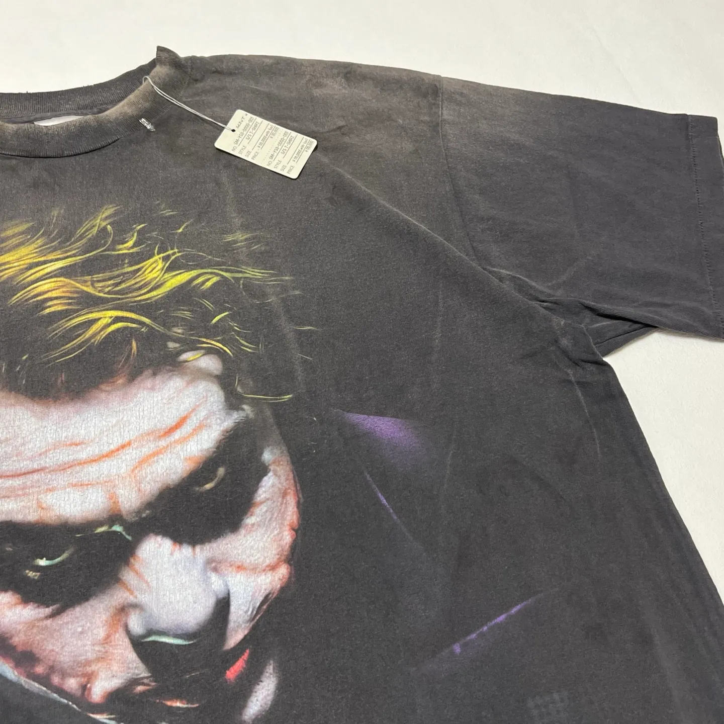 ⚠️This season's most important Batman and Joker IP collaboration SAINT Mxxxxxx x The Dark Knight BTM SS TEE /JOKER/BLACK Dark Knight Batman co-branded Joker character TEE Washed black S-XL Assute ready-to-wear dyeing, faded, re-washed and distressed, authentic proofing, custom-woven correct main mark, washed mark, difference between pictures and production, top-notch printing technology, God restores every pore of the Joker's headshot